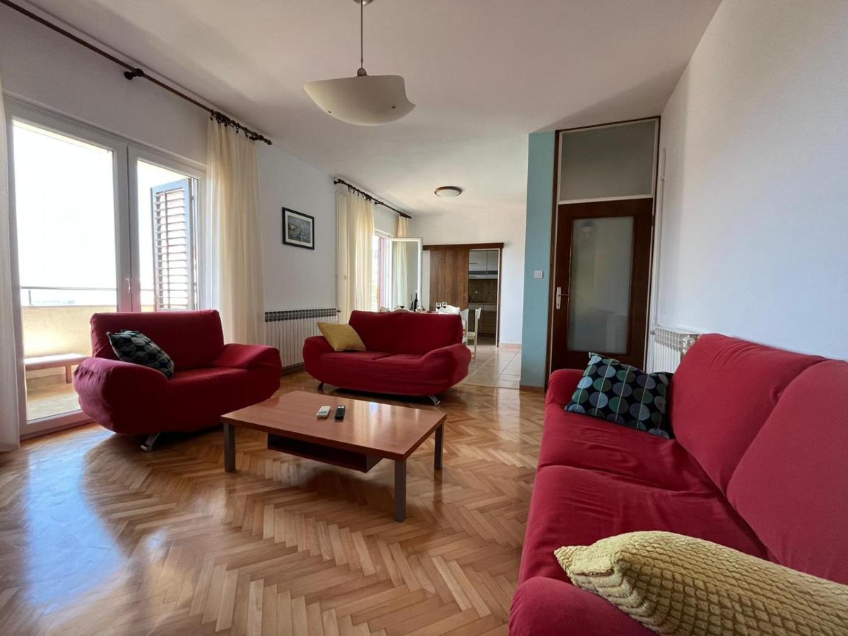 Apartment Lily Podstrana Bagian luar foto